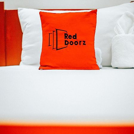 Reddoorz At S & L Apartelle Daraga Albay Legazpi Kültér fotó