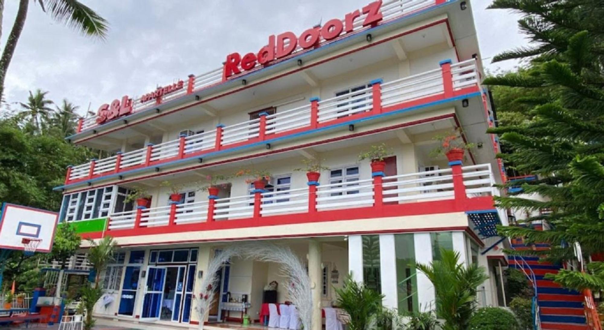 Reddoorz At S & L Apartelle Daraga Albay Hotel Legazpi Kültér fotó