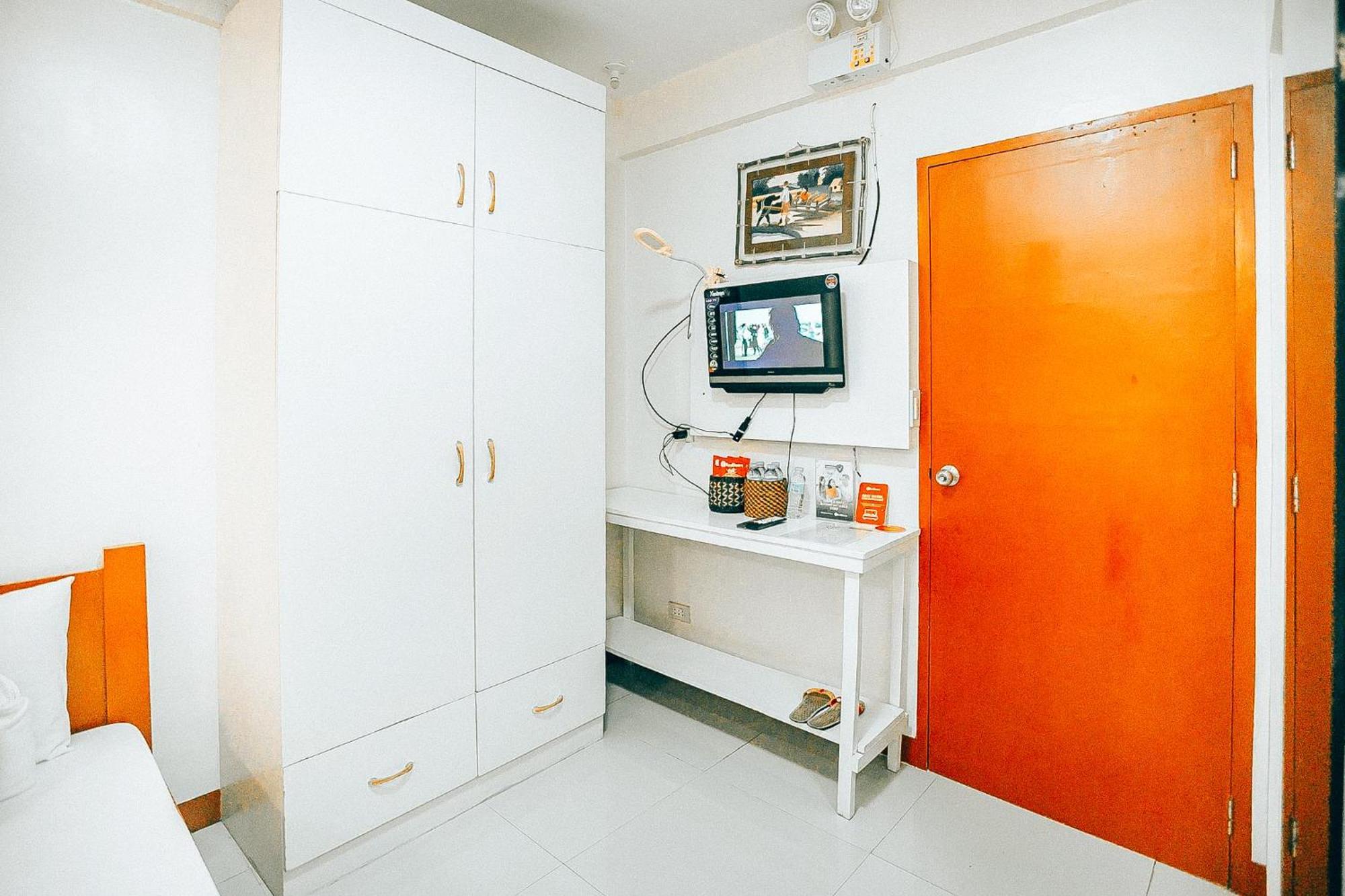Reddoorz At S & L Apartelle Daraga Albay Legazpi Kültér fotó