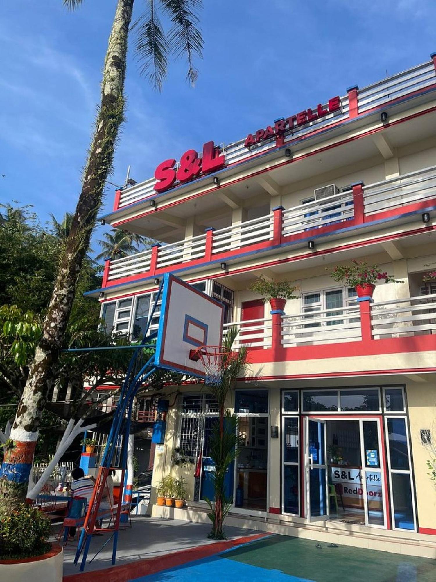 Reddoorz At S & L Apartelle Daraga Albay Legazpi Kültér fotó